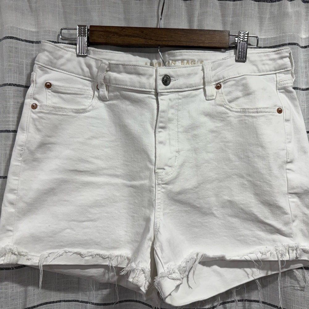 AEO White High Rise Shortie